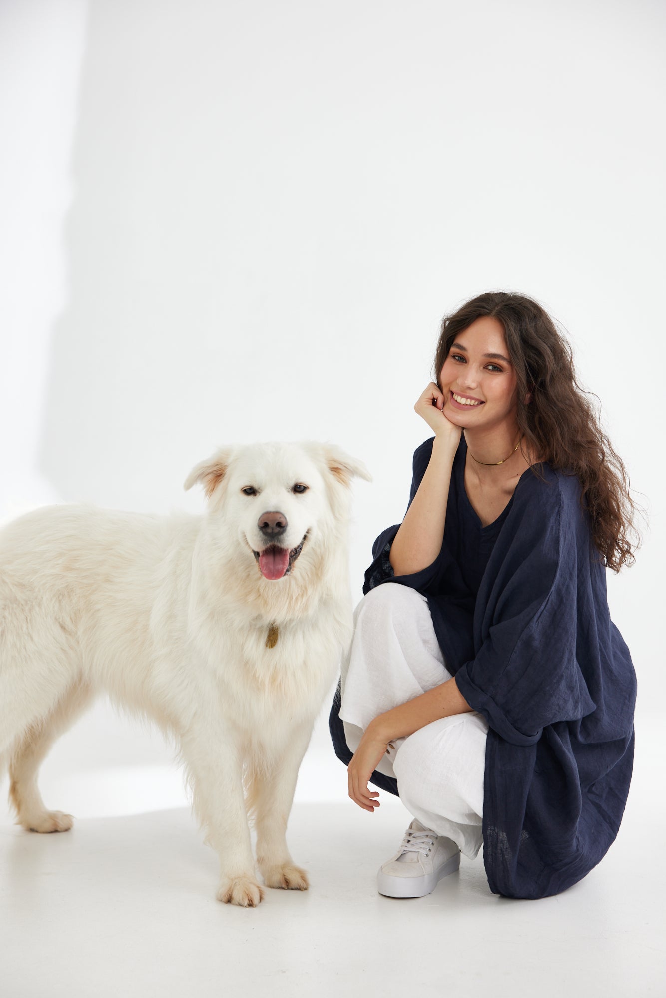 Chloe Linen top. French Navy