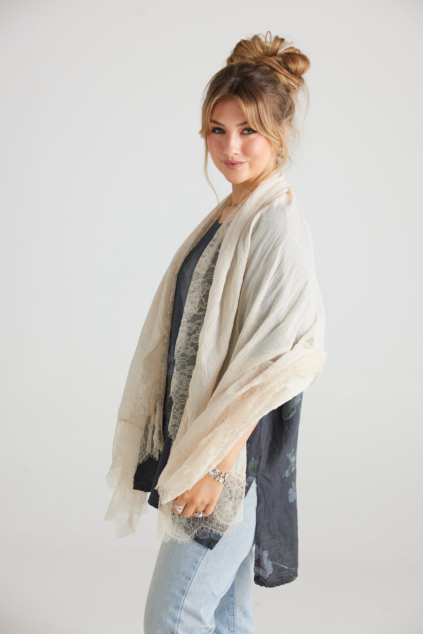 Midsummers dream scarf. Vanilla