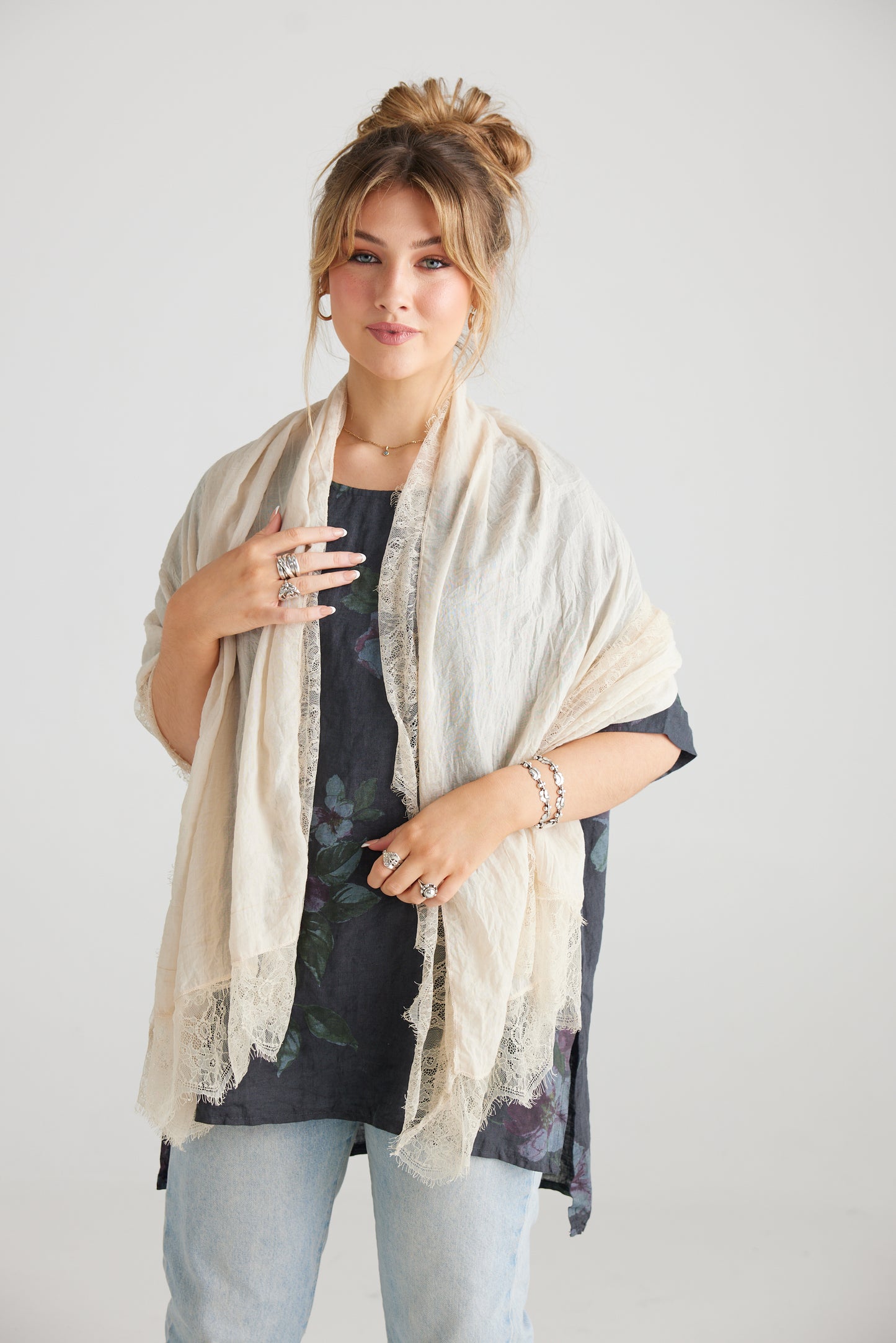 Midsummers dream scarf. Vanilla
