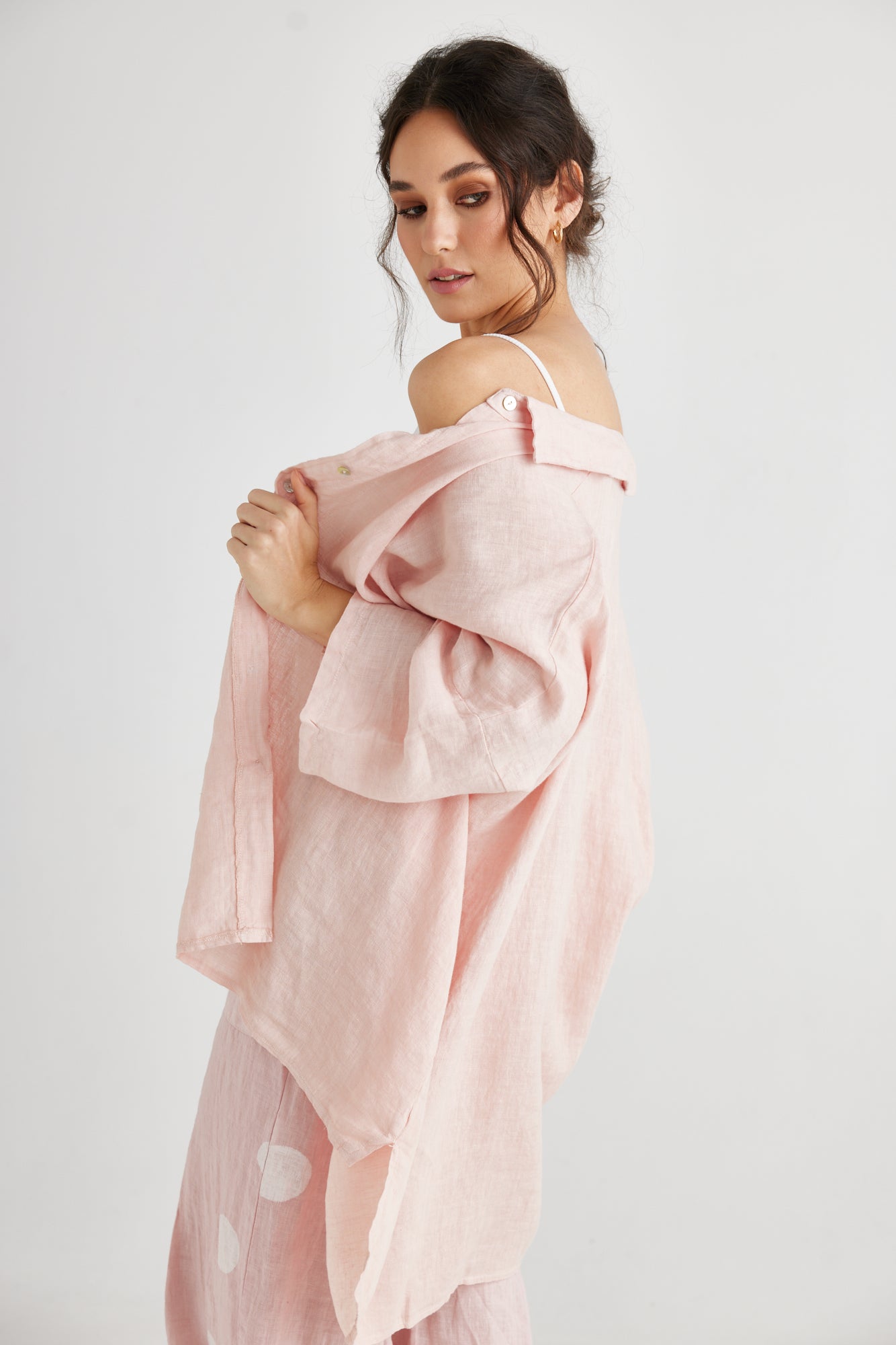 Teddie Linen shirt. Pale Tearose.