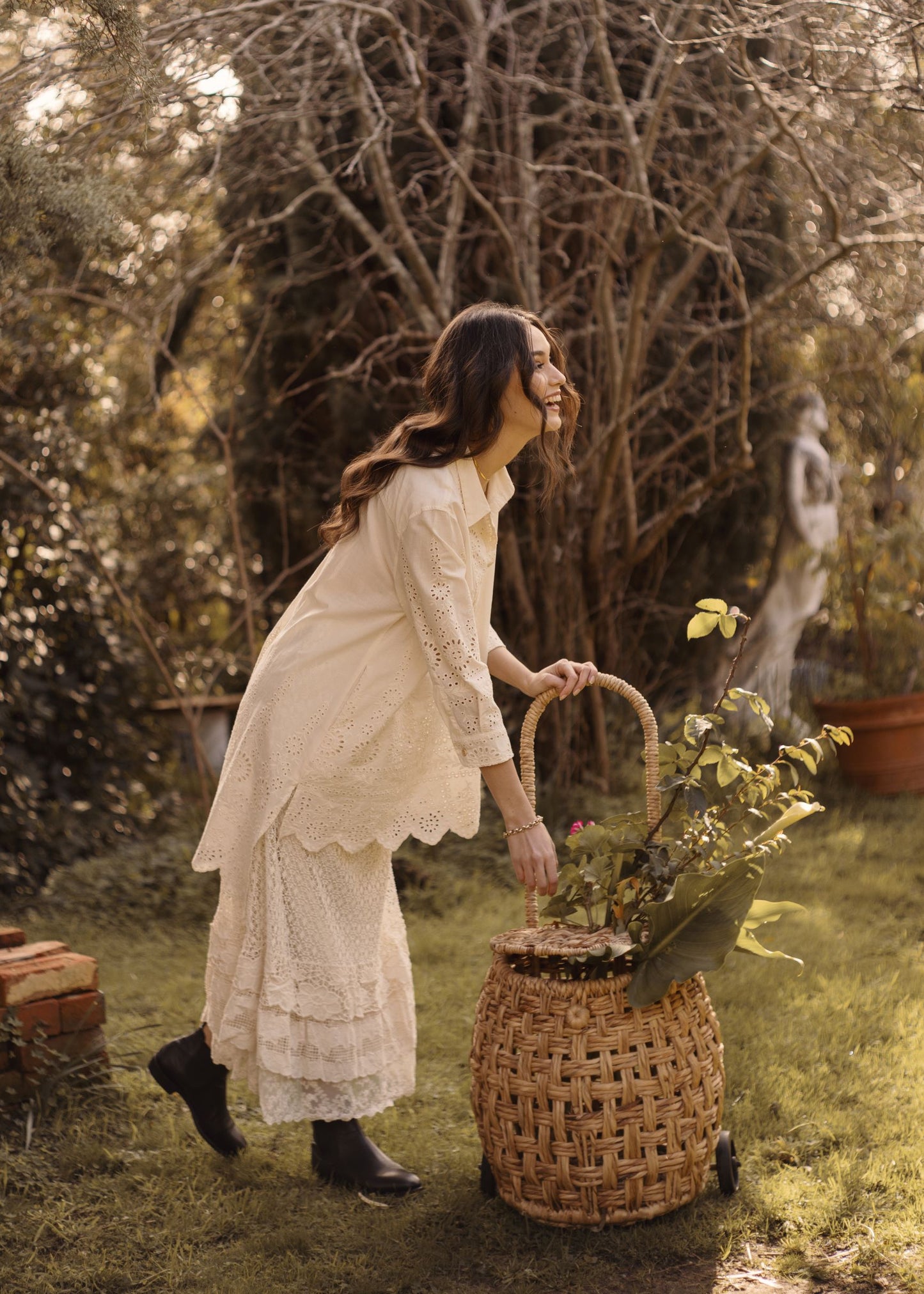 Gwendolyn long lace shirt. Cream