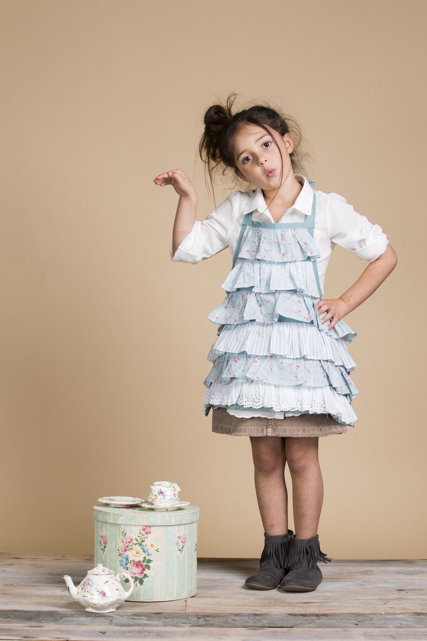 DOLLY APRON