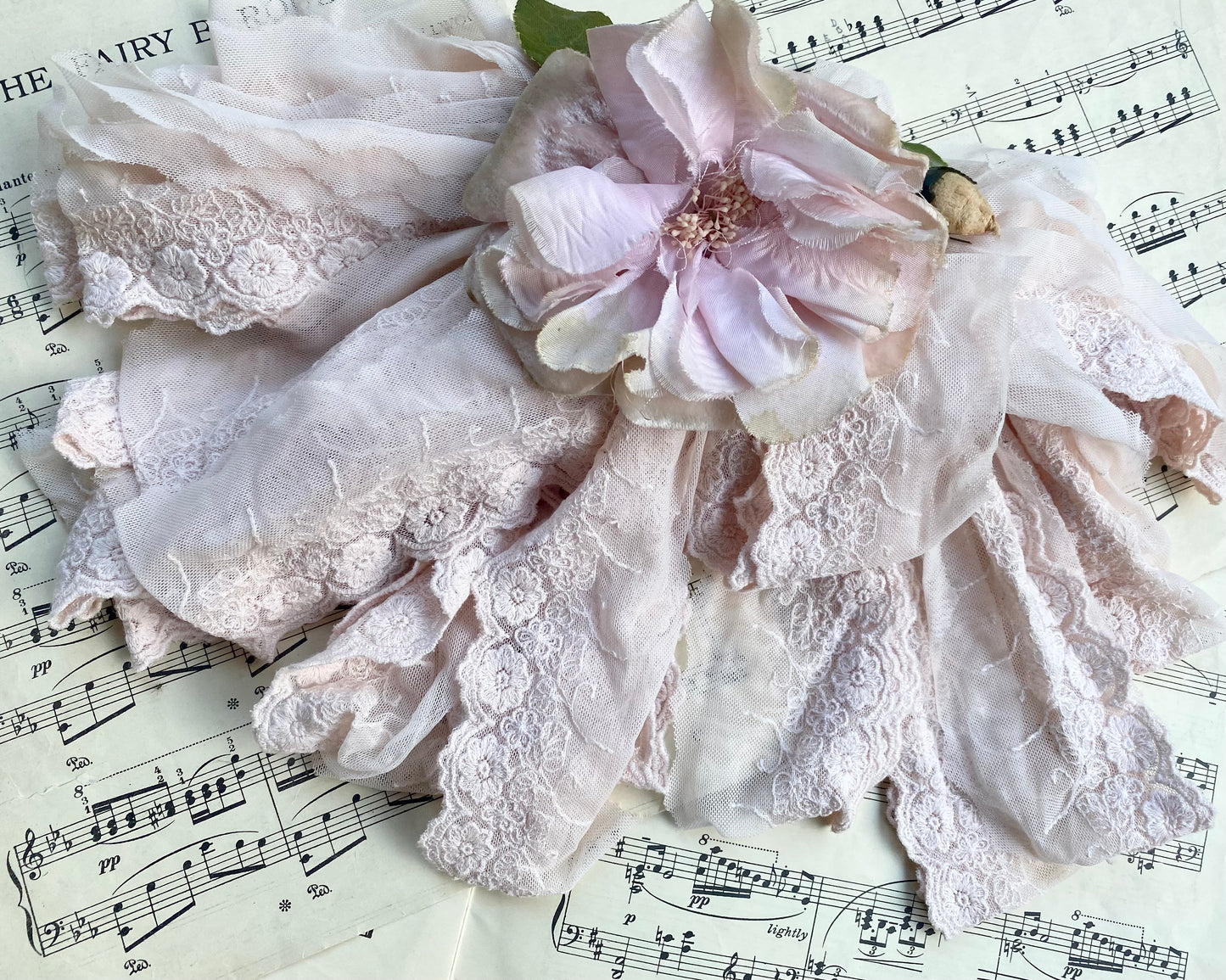 Vintage lace. Powder Pink