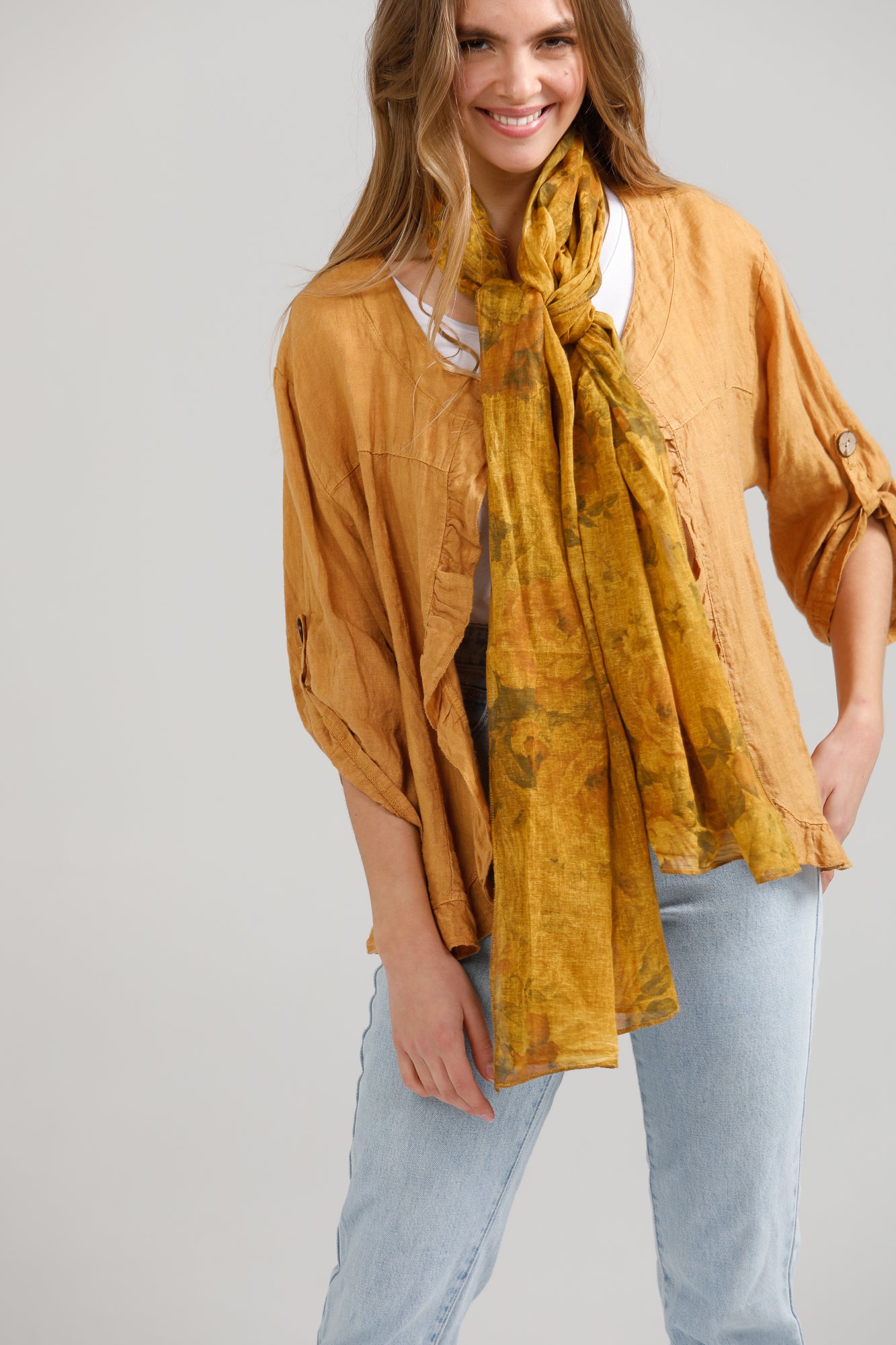 Floral cotton scarf. Mustard.