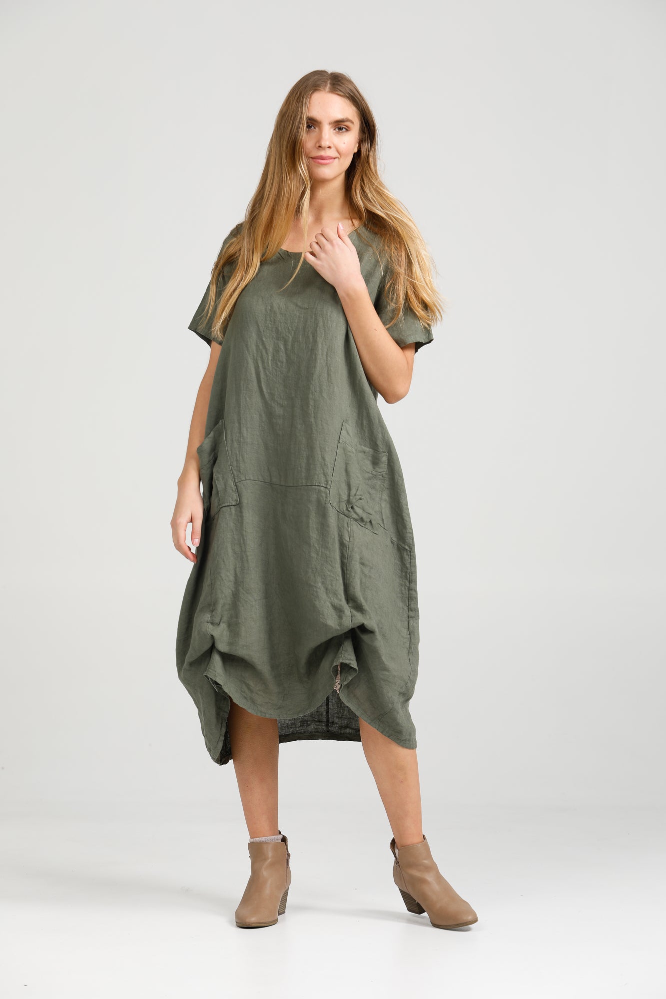 Primavera linen dress. Olive.