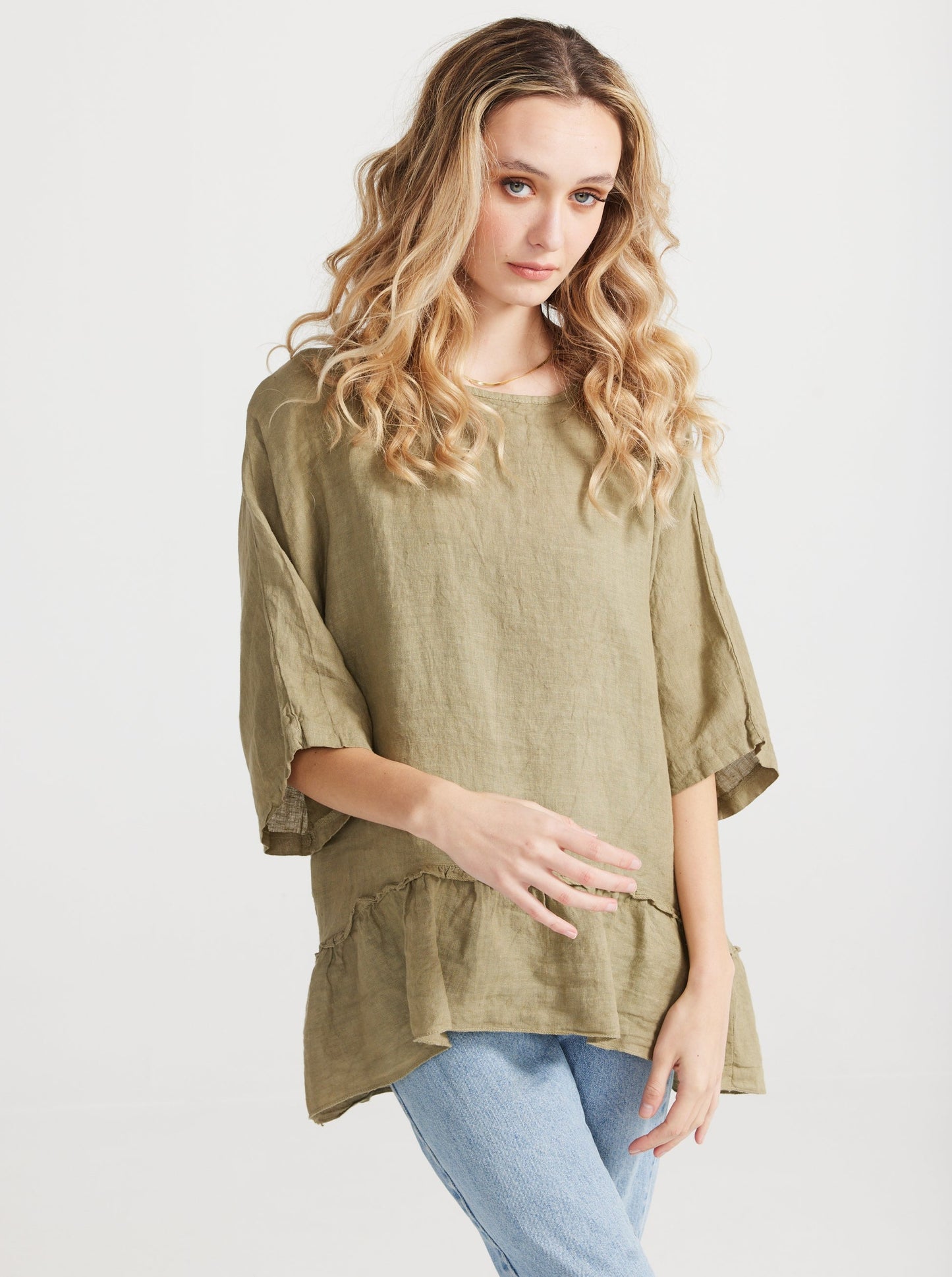 Priscilla linen top. Olive.