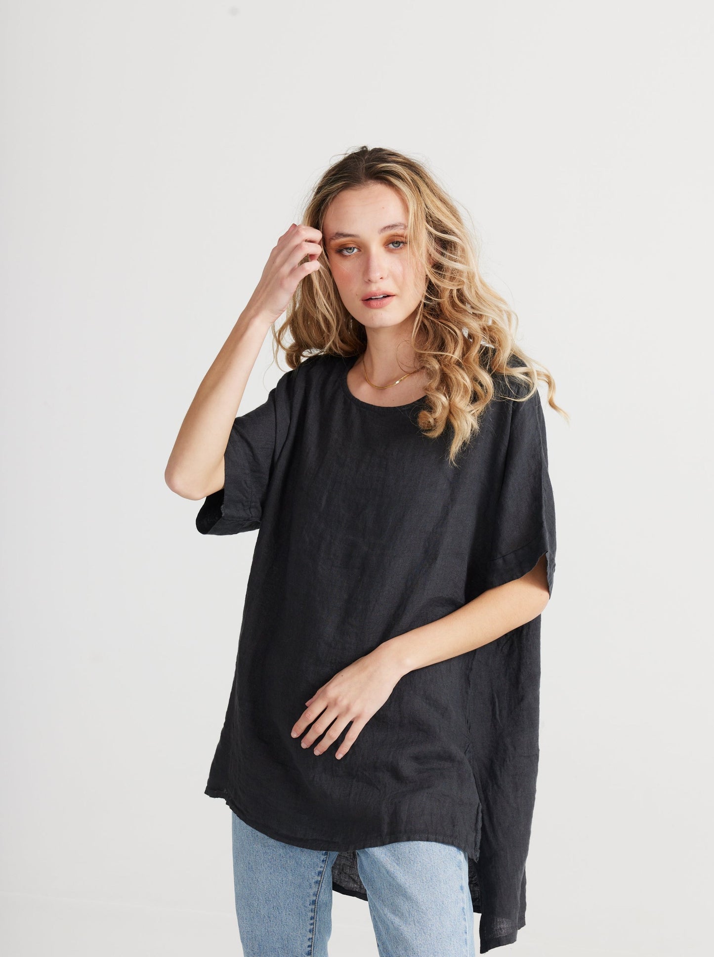Contessa Linen Top. Charcoal