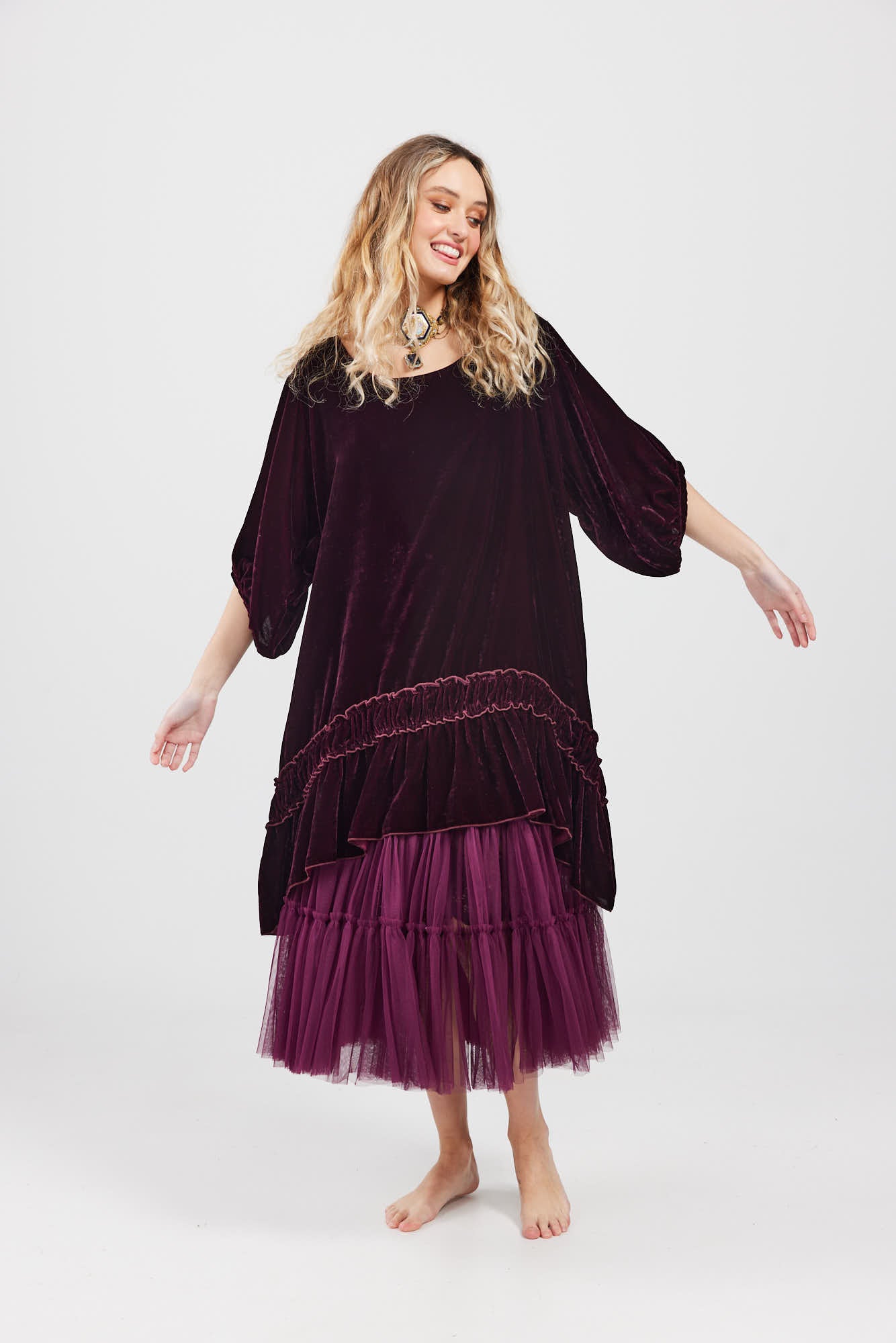 Violette Velvet Dress. Bordeaux