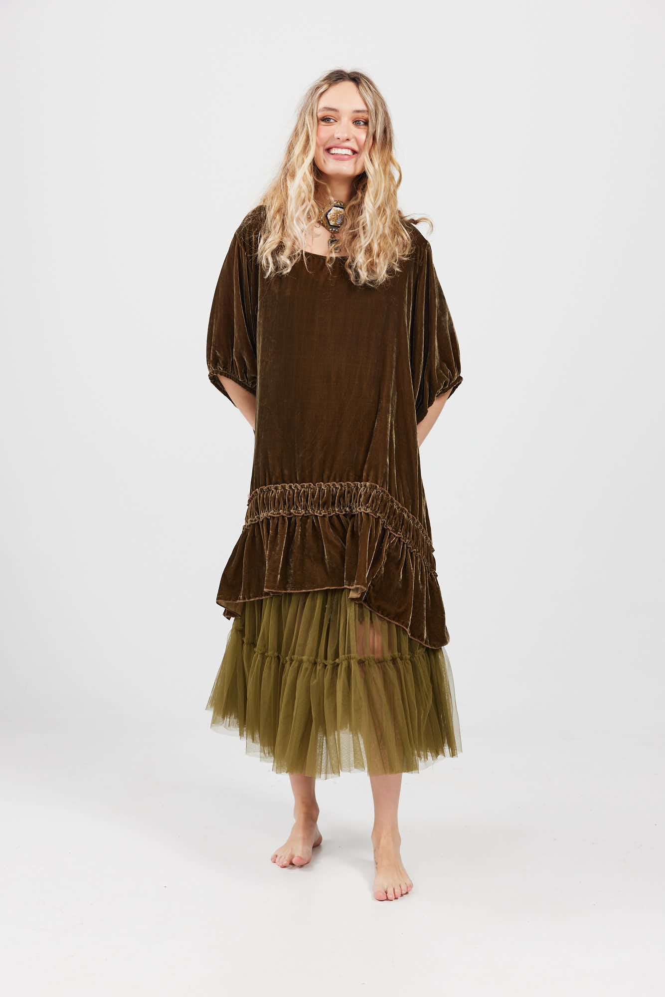 Violette Velvet dress. Olive