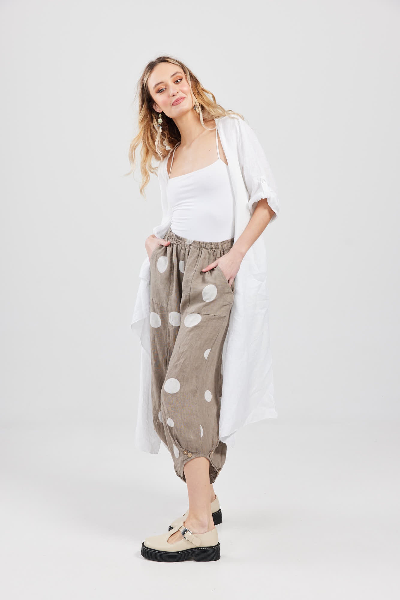 LuLu Linen pants. Taupe Polka dot.