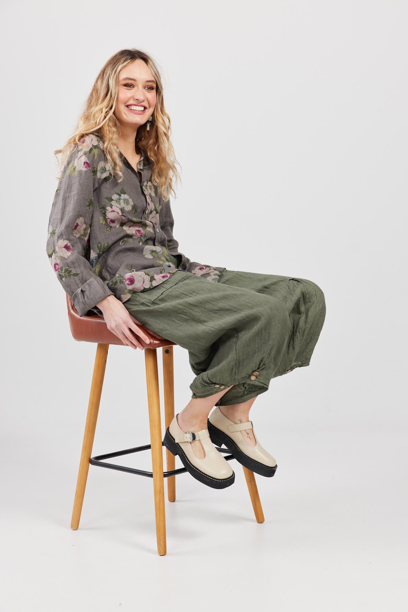 Lulu Linen Pants. Khaki