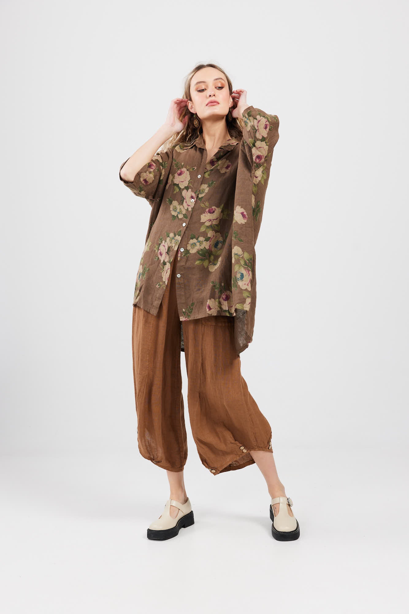 Teddie floral shirt. Chocolate
