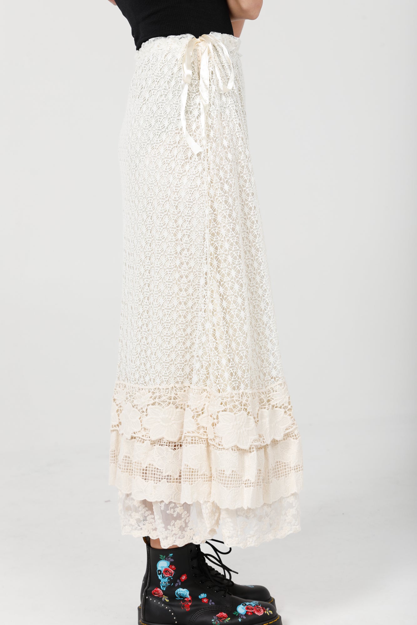 maxi vintage lace skirt. lace skirt.