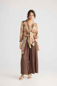 Annabelle shirt. Antique Vase of Flowers