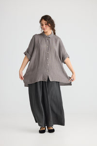 Teddie floral linen shirt. Smoke