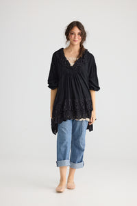 Florizel top. Ebony.