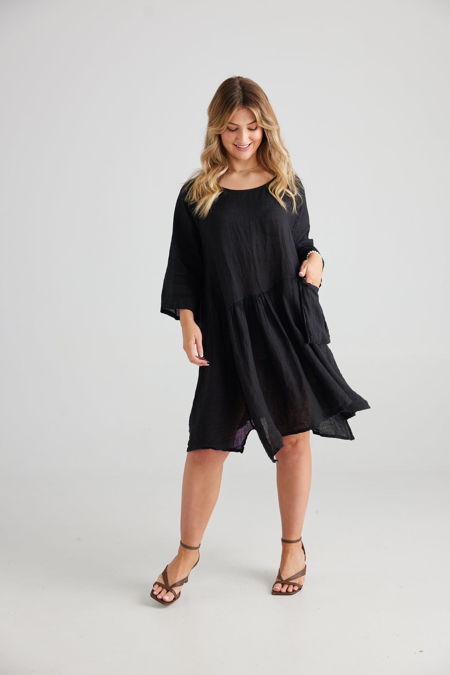 Clarissa Linen dress. Black