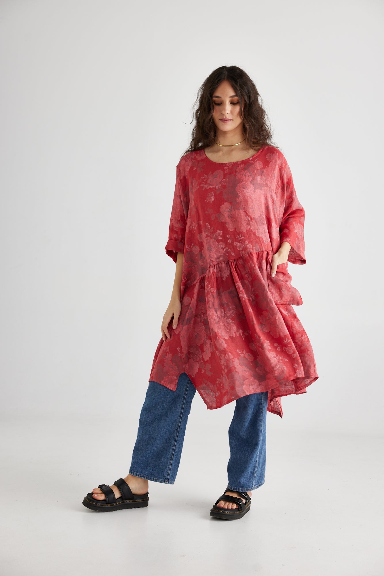 Clarissa linen dress . Red Rose