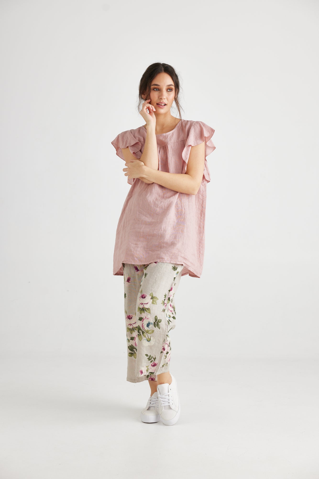 Eva Linen  floral pants . Seamist