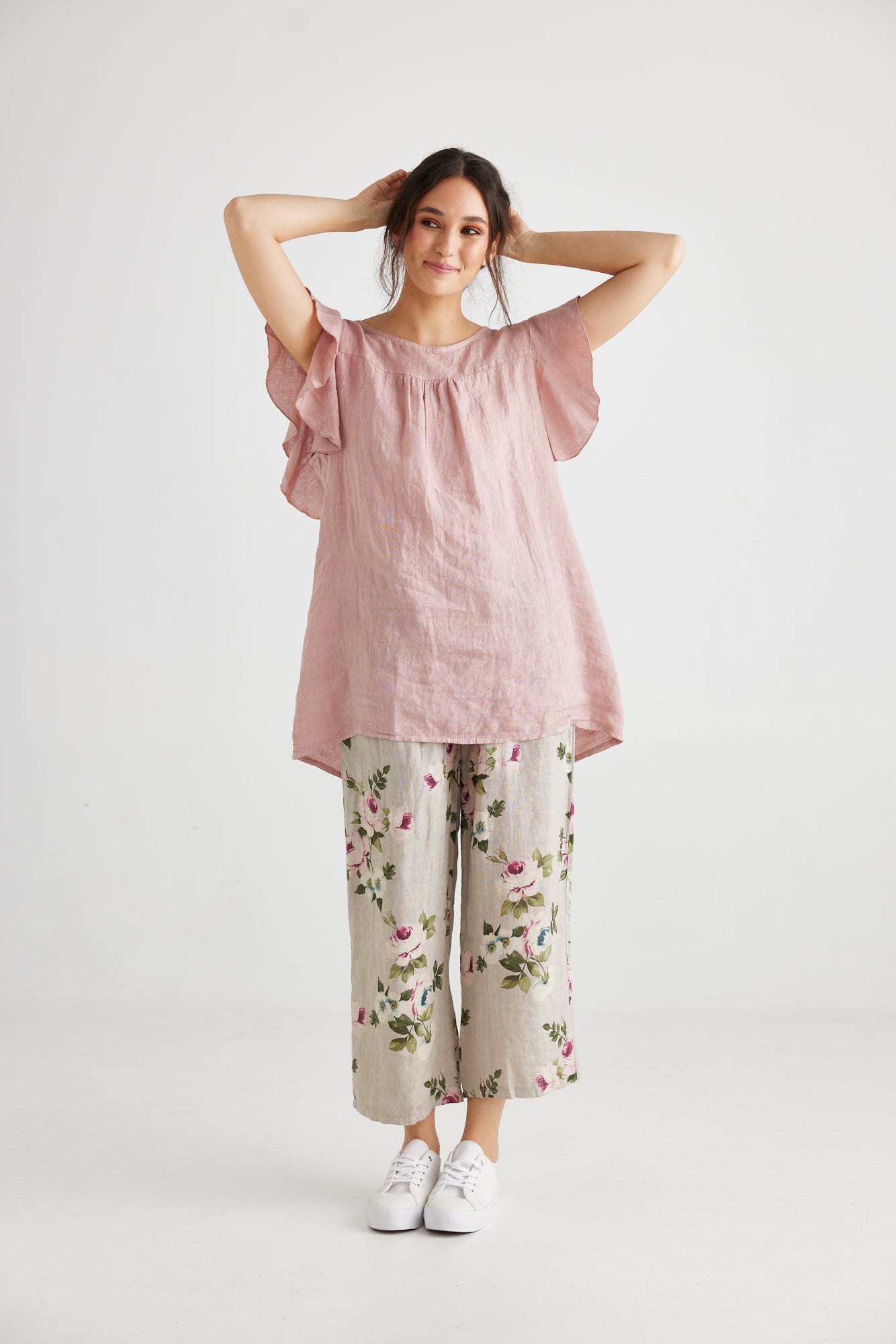 Eva Linen  floral pants . Seamist