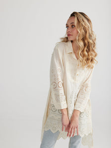 Gwendolyn long lace shirt. Cream