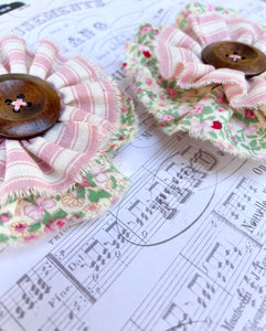 Flower Pin. Stripes & Roses