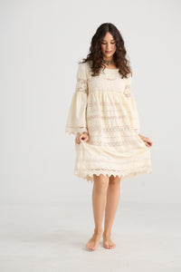 Sweetpea lace Dress. Vanilla.