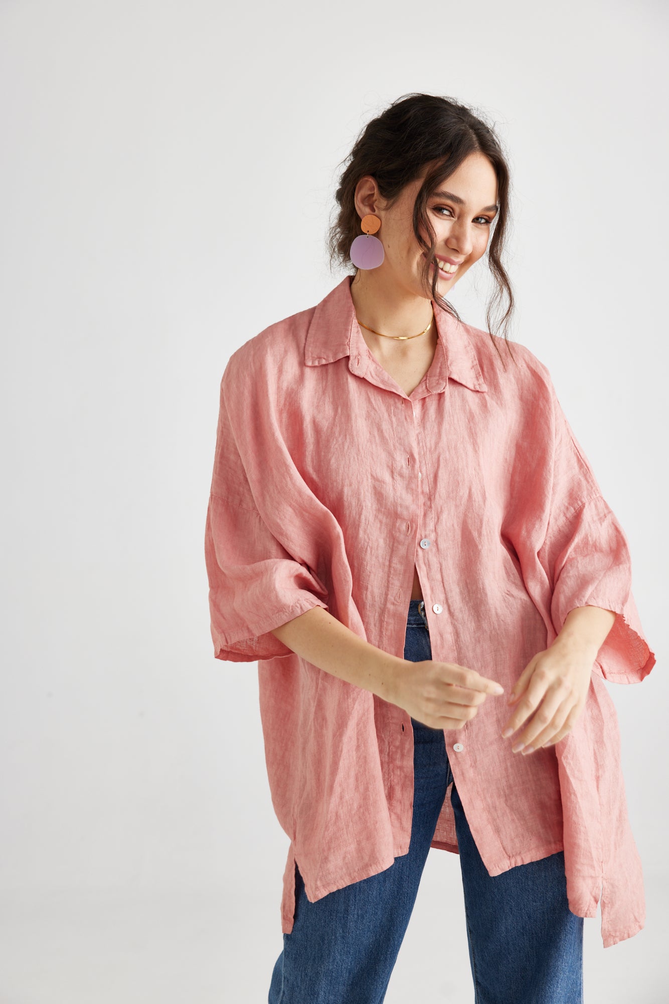 Teddie Linen shirt. Coral pink.