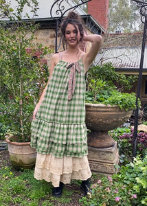 London Dress. Green & floral tie