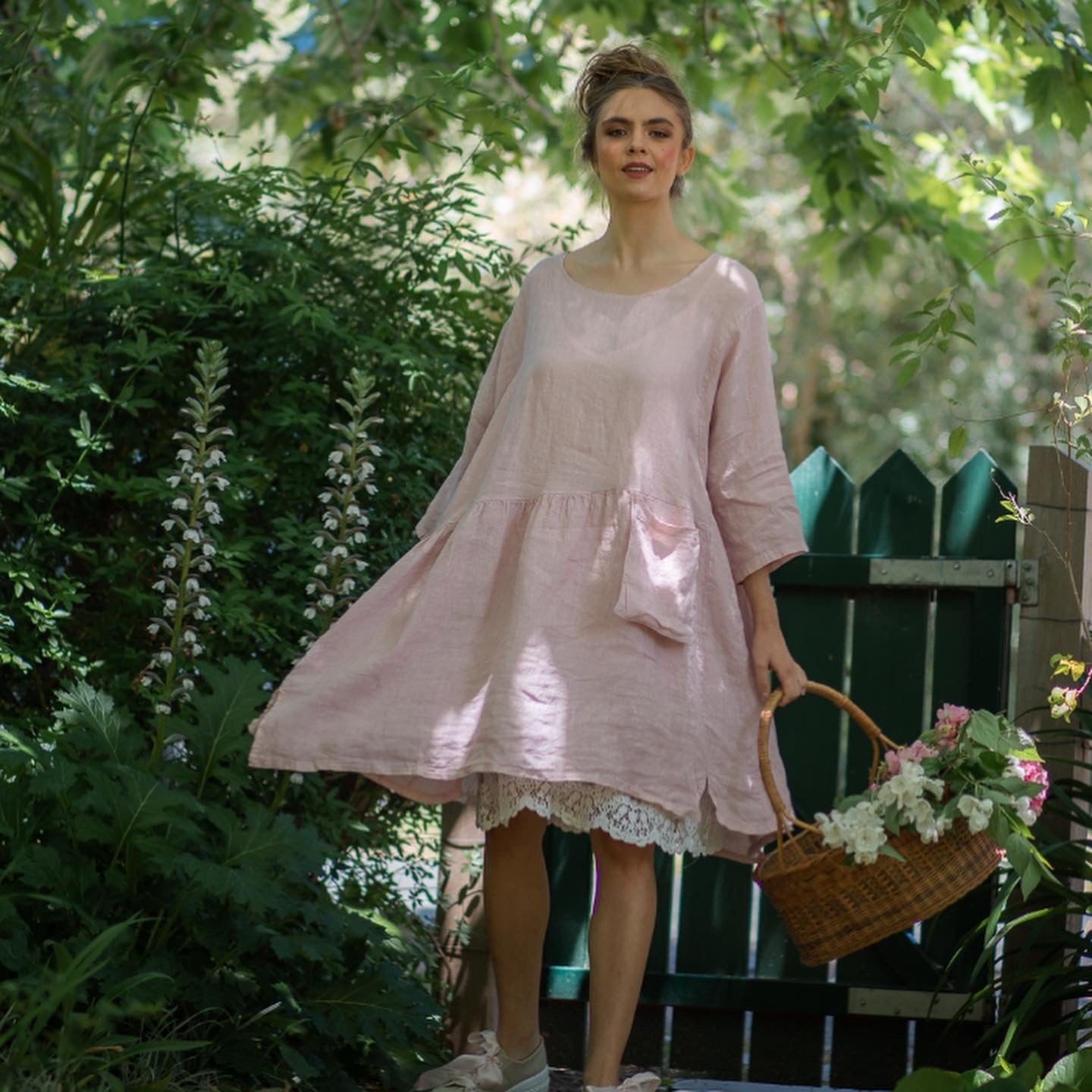 Clarissa Linen dress. Blush Pink