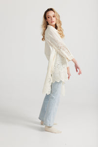 Gwendolyn long lace shirt. Cream