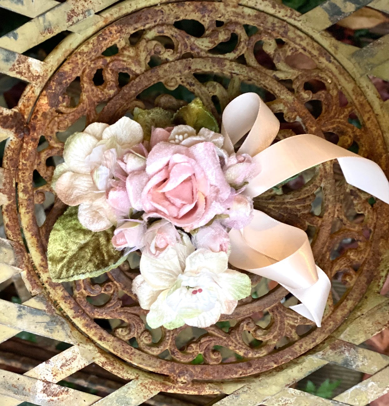 Posy of flowers. Roses and Cream.