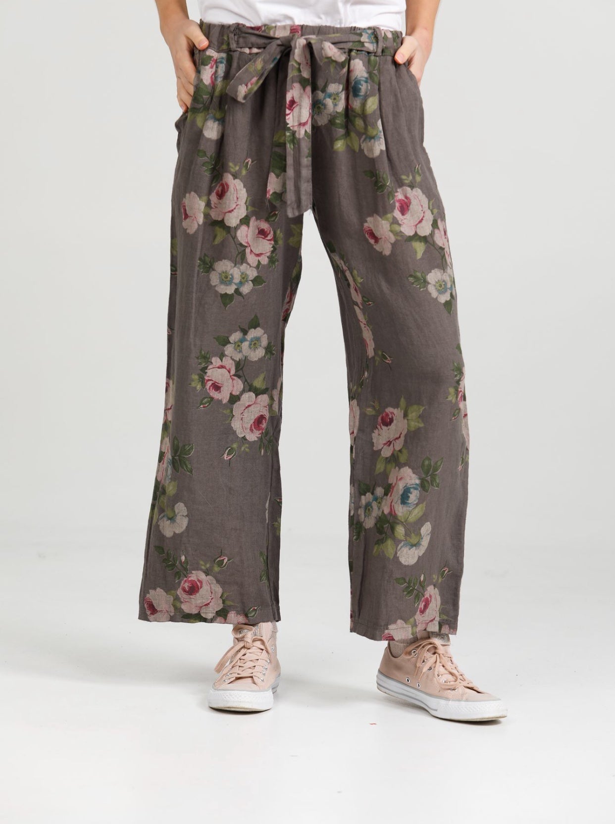Eva linen floral Pants. Charcoal