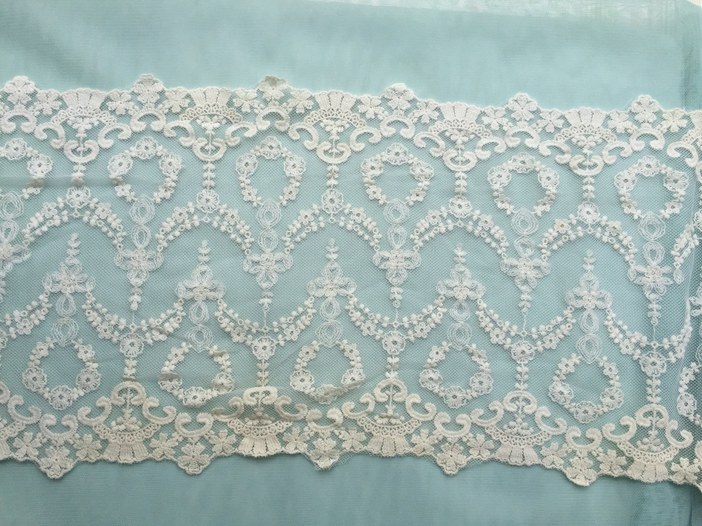 Vintage Chantilly Lace,