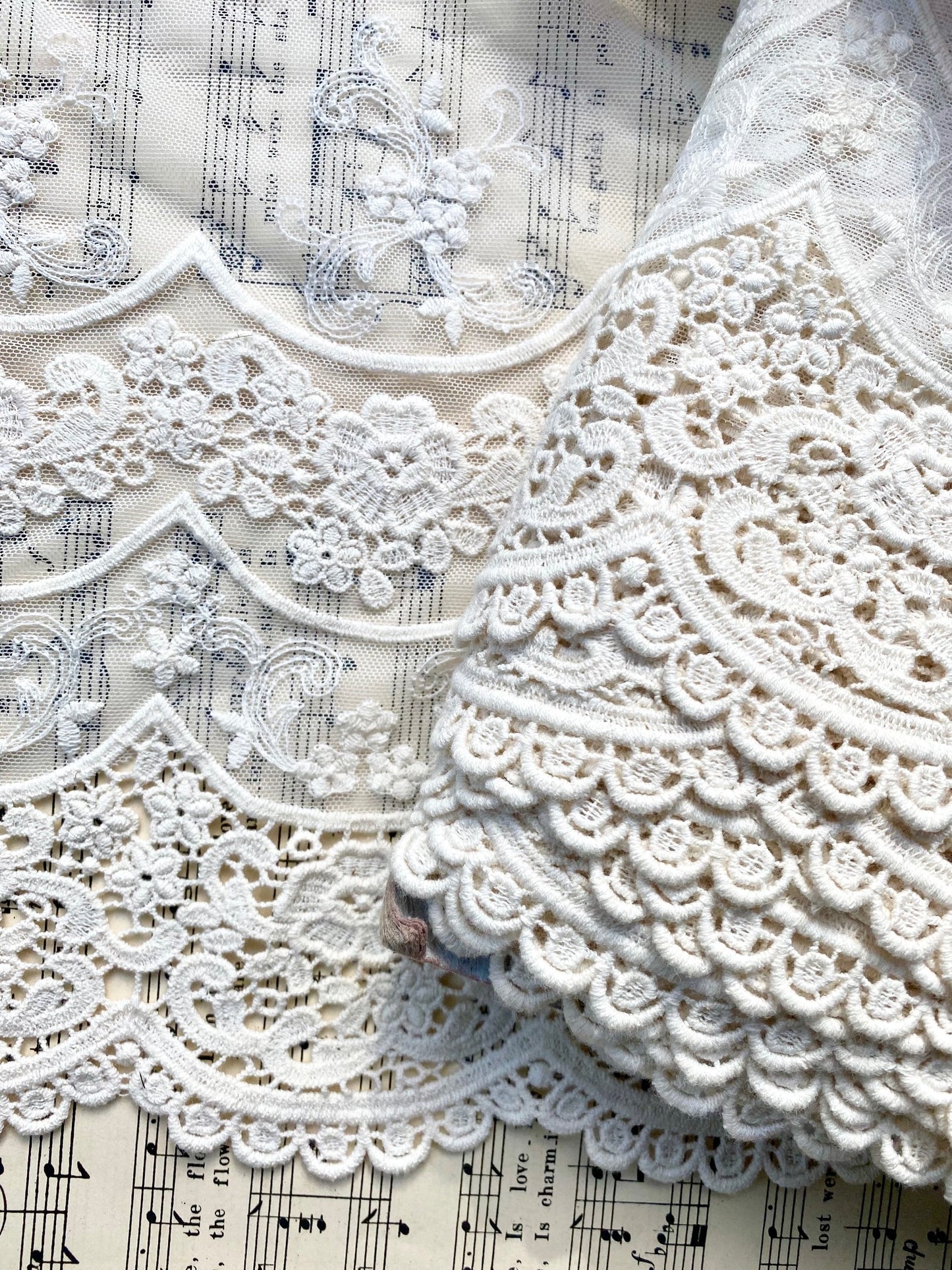wide Vintage cotton lace ...cream