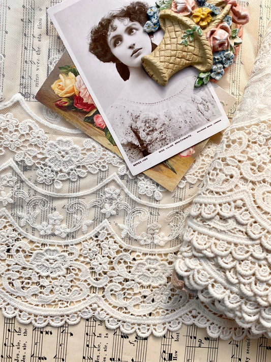 wide Vintage cotton lace ...cream