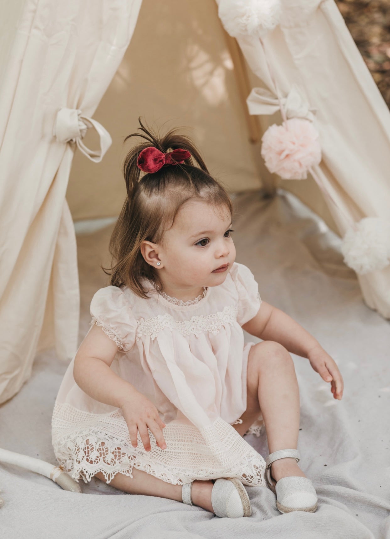 Tulle Pom Pom Garland Bunting 9 balls., Pink and Cream