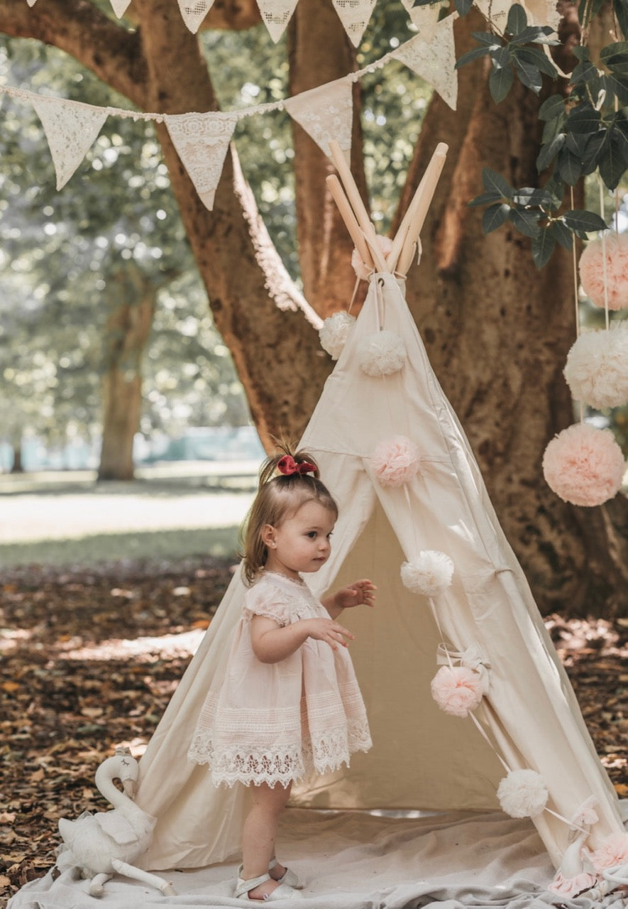 Tulle Pom Pom Garland Bunting 9 balls., Pink and Cream