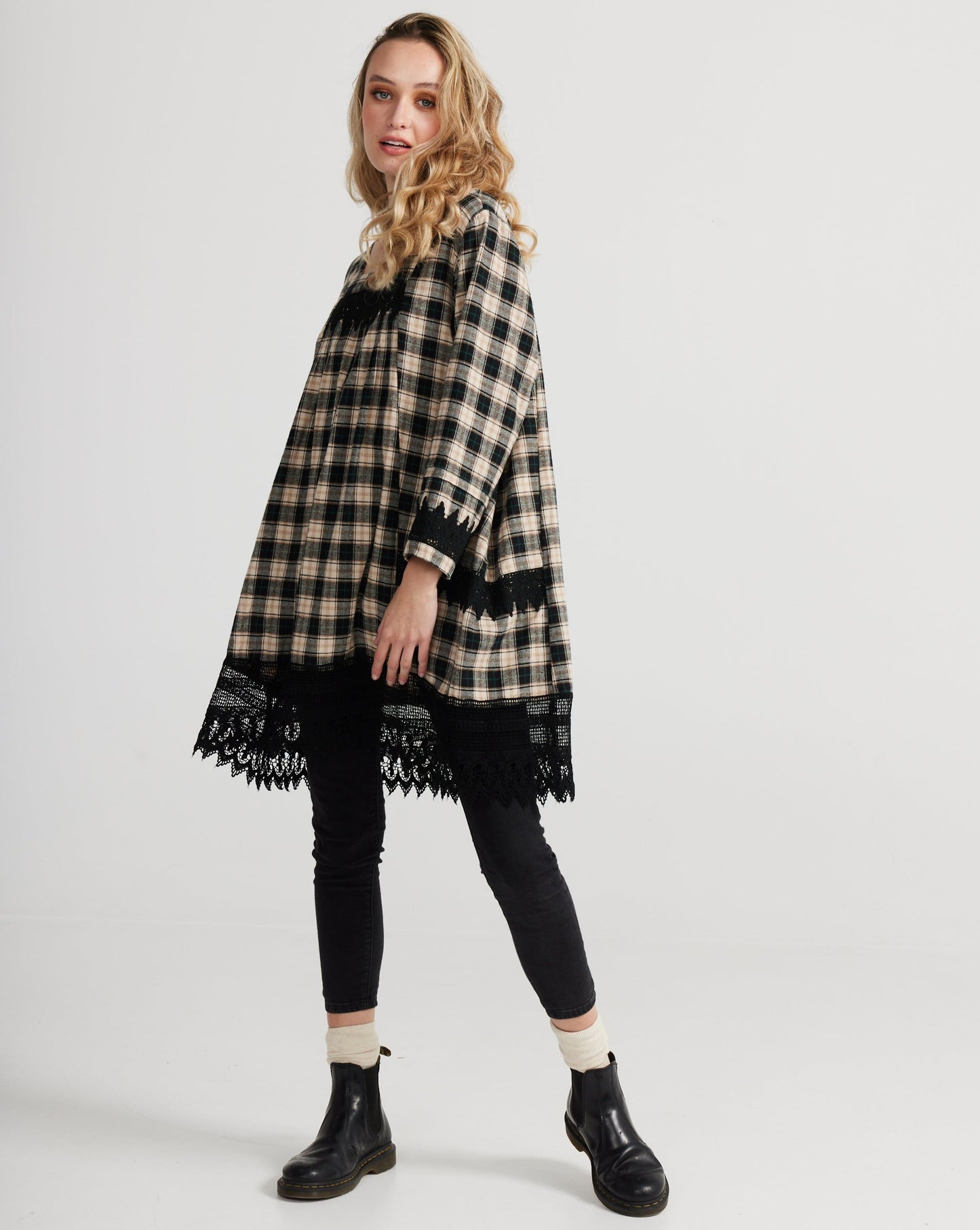 Isla Plaid dress. Black.