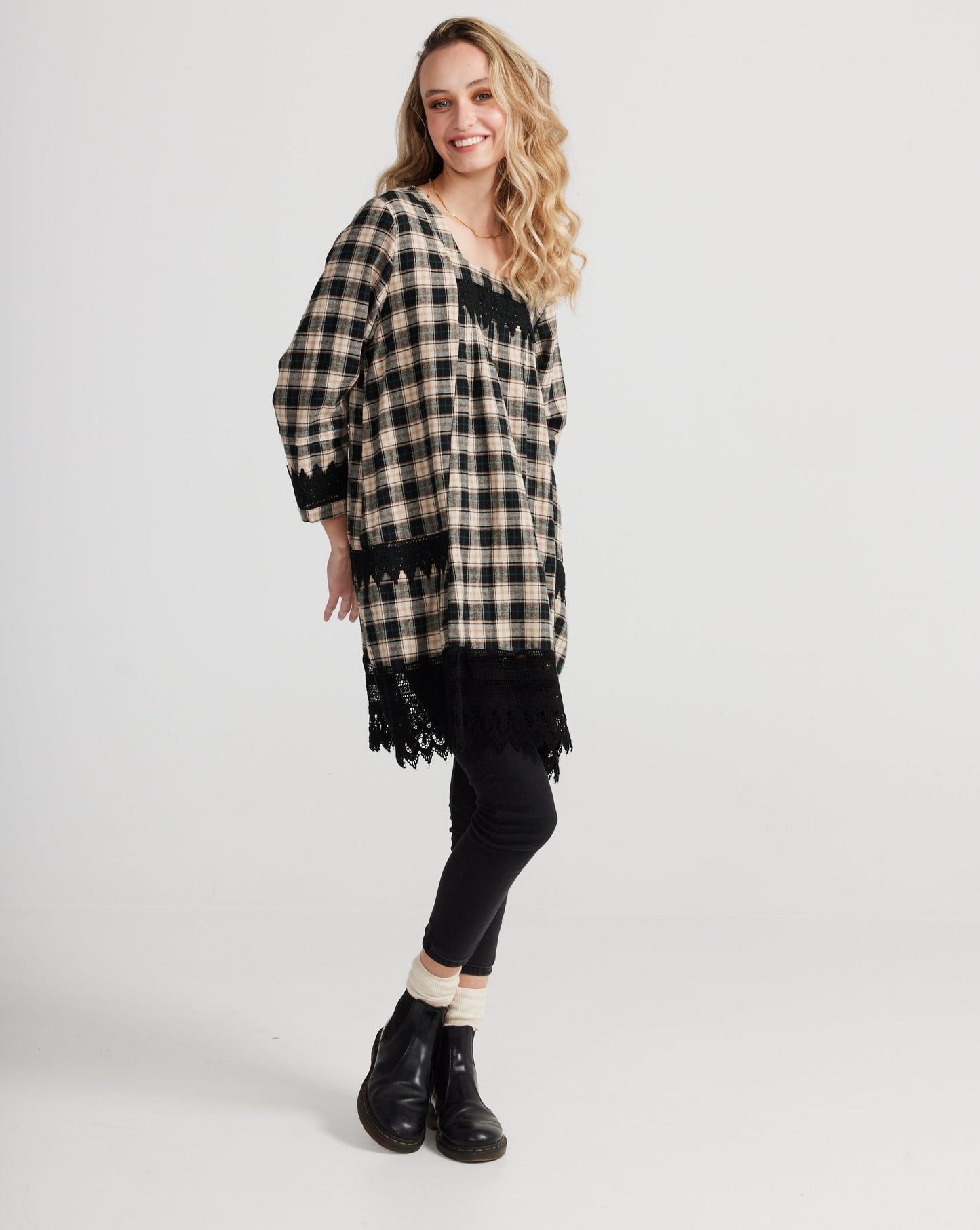 Isla Plaid dress. Black.