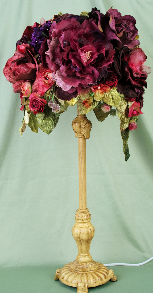 Flower Bonnet Lamp.