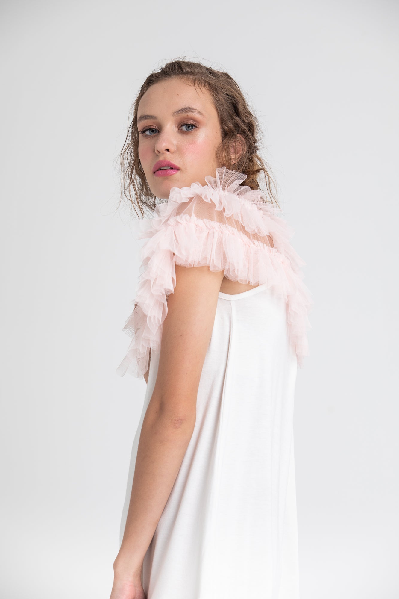 Tulle Ruffled Collar . Pink