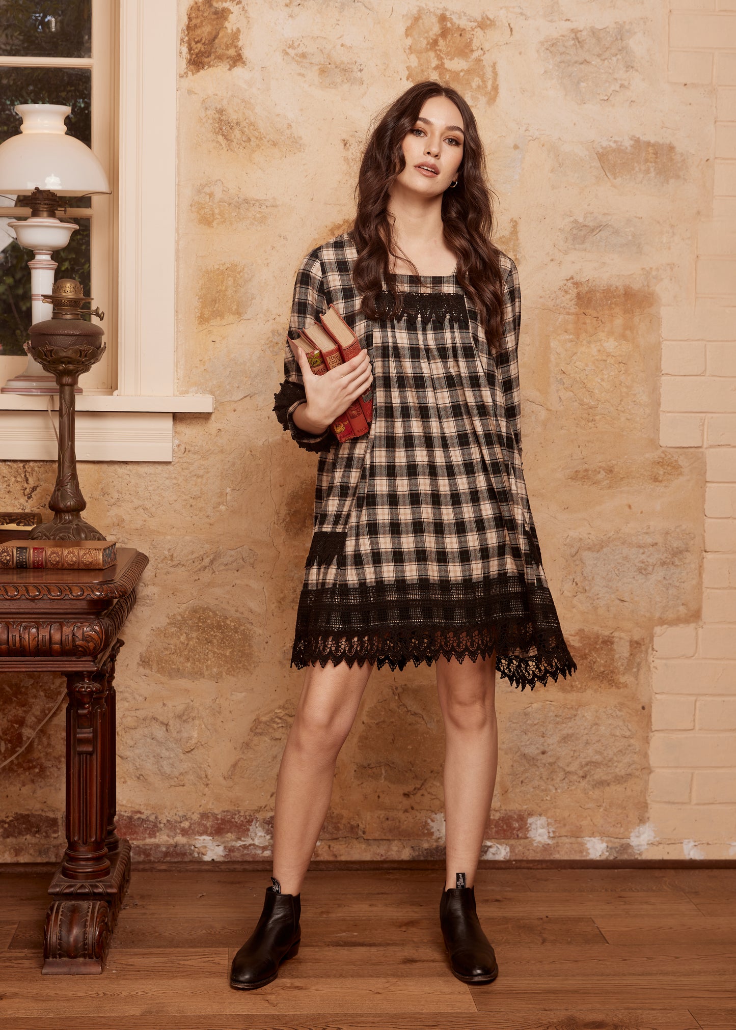 Isla Plaid dress. Black.