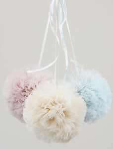 Tulle pom pom. Tearose & Vanilla Cream