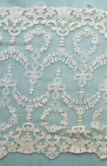 Vintage Chantilly Lace,