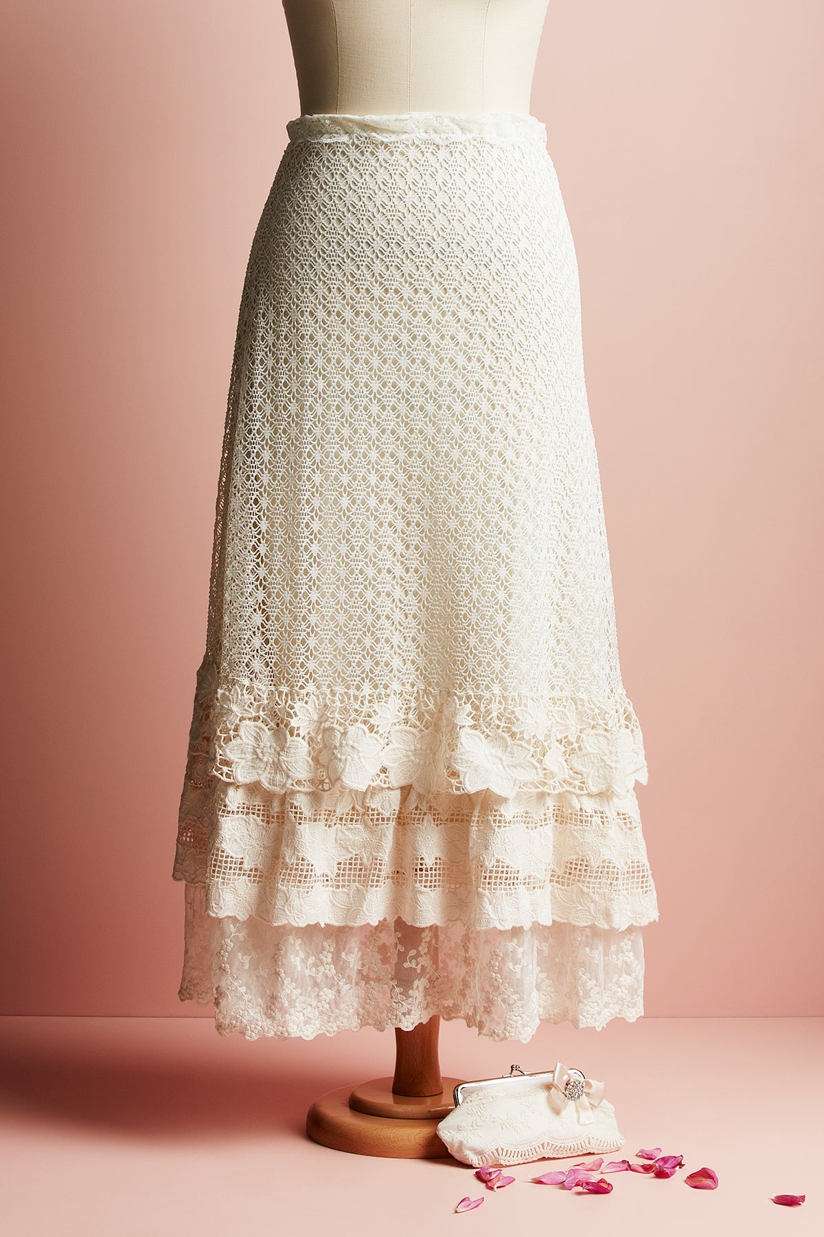 maxi vintage lace skirt. lace skirt.