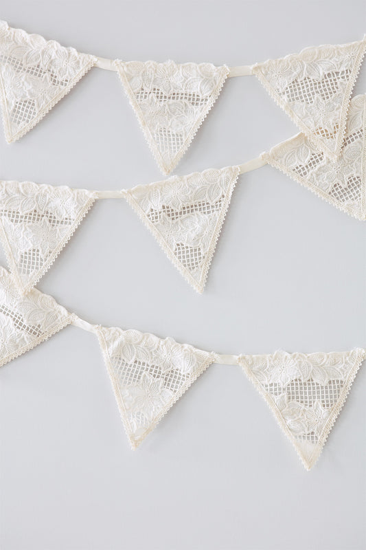 Vintage Lace Mini Bunting