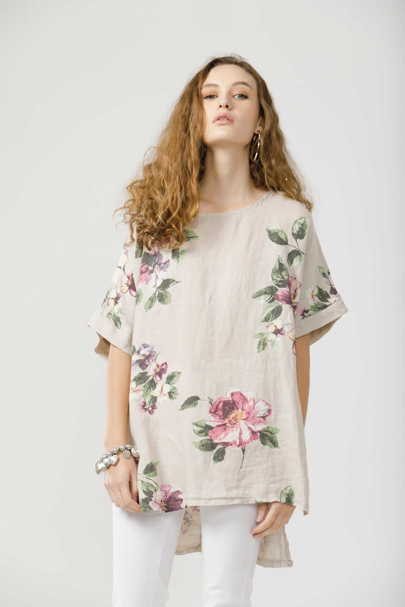 Contessa linen floral Top. Beige