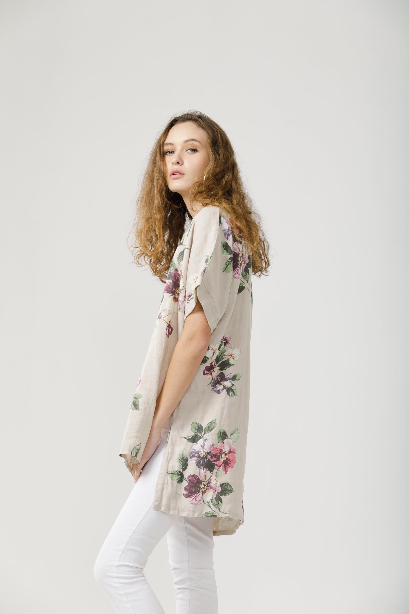 Contessa linen floral Top. Beige